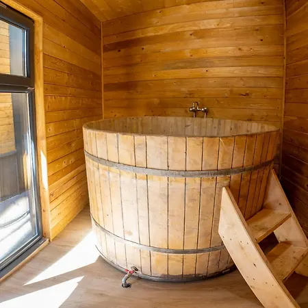 Casa Izvorul Negru Bed & Breakfast Moisei