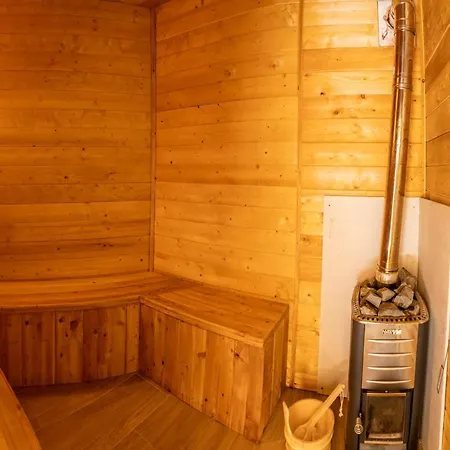 Bed & Breakfast Casa Izvorul Negru *